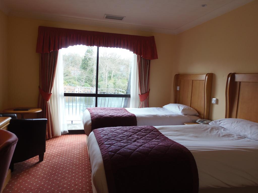 Lakeside International Hotel Кэмберлей Номер фото