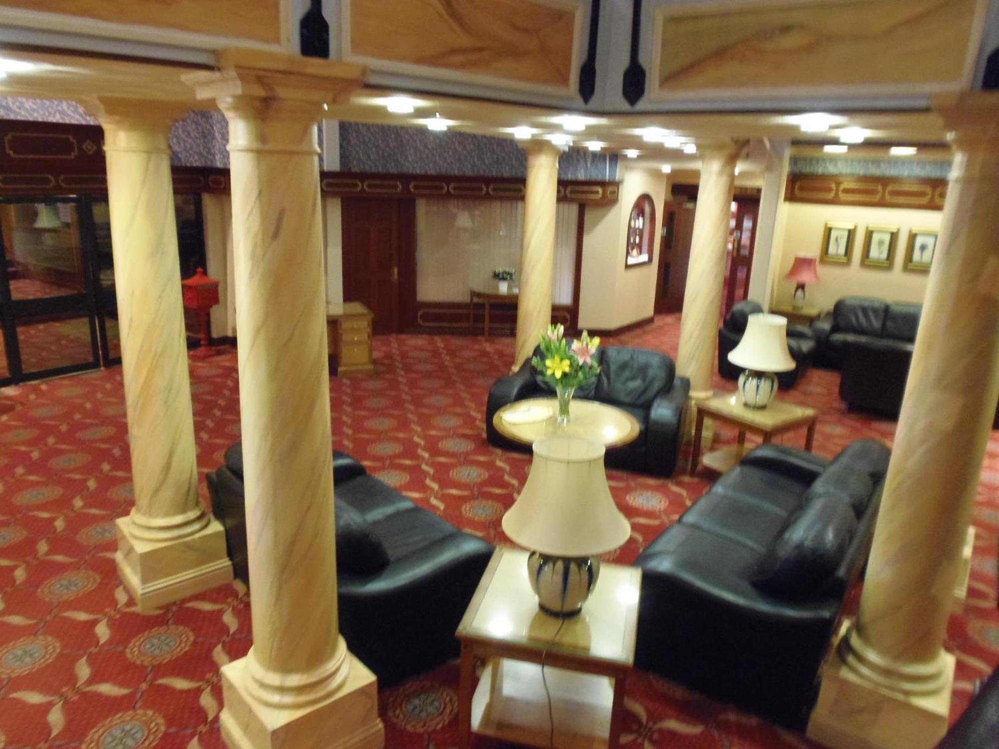 Lakeside International Hotel Кэмберлей Экстерьер фото